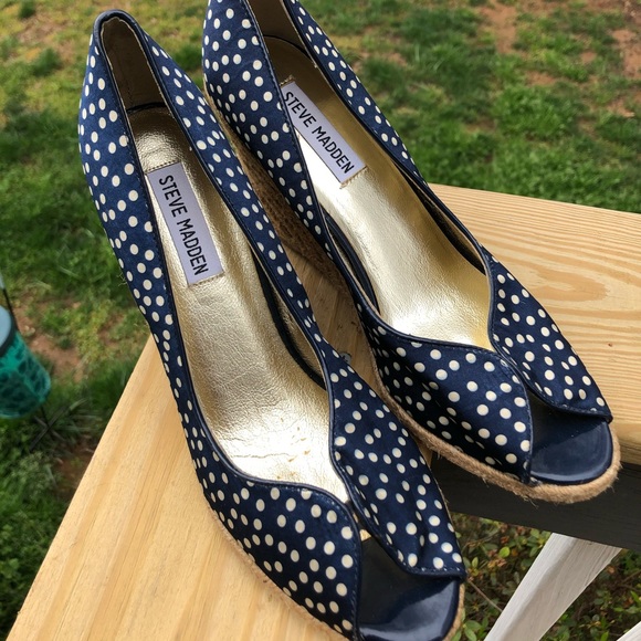 Steve Madden Navy Polka Dot Leather Wedges - Picture 1 of 4